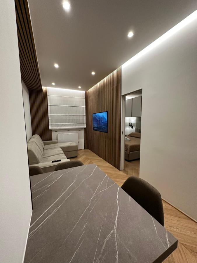 Bilocale Luxury A 50 Mt Dalla Stazione Di Milano Apartment Bagian luar foto