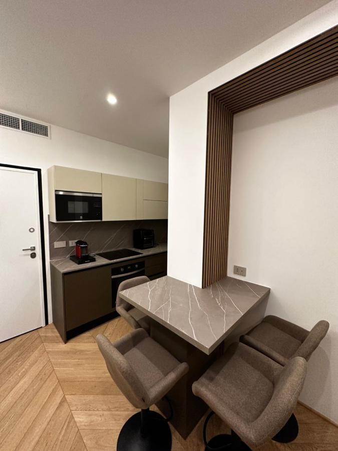 Bilocale Luxury A 50 Mt Dalla Stazione Di Milano Apartment Bagian luar foto